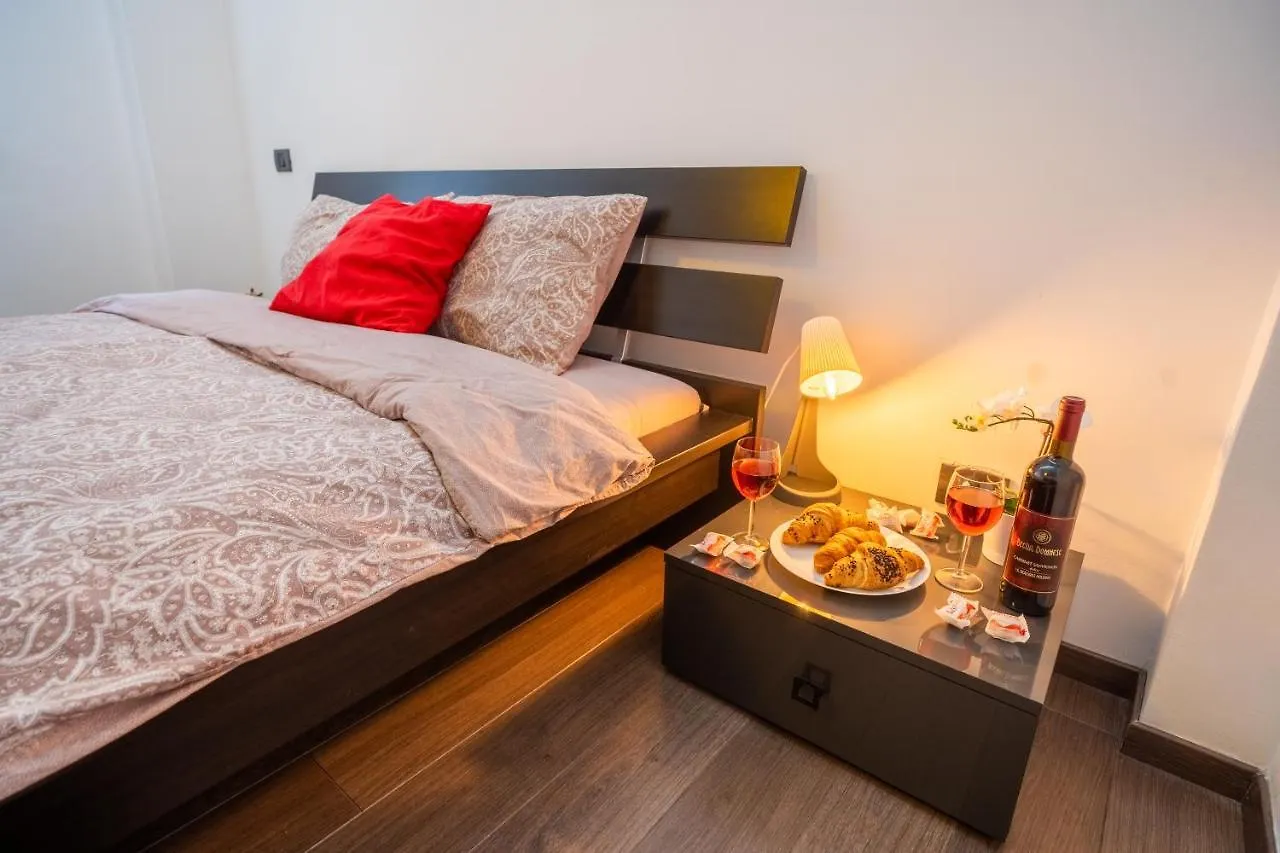 Cozy & Spacious Flat Near Victoriei Square Bucureşti 0*,