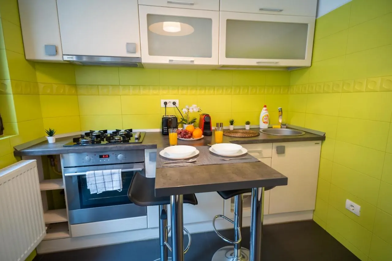 Cozy & Spacious Flat Near Victoriei Square Bucureşti