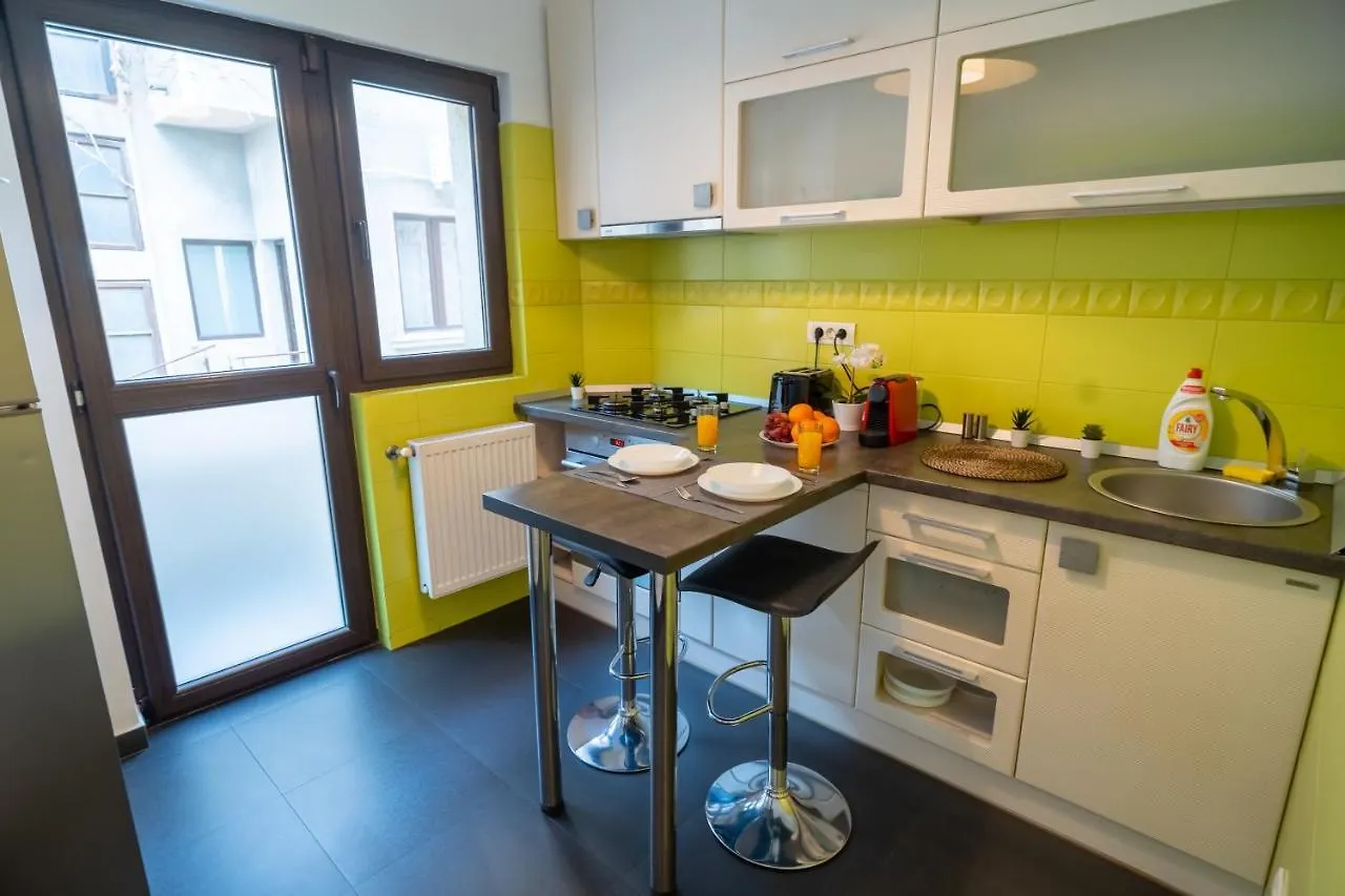 Apartament Cozy & Spacious Flat Near Victoriei Square Bucureşti
