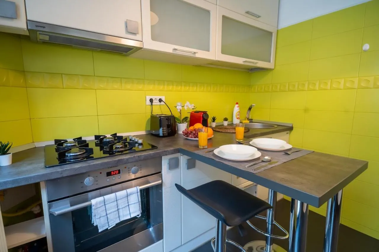 Apartament Cozy & Spacious Flat Near Victoriei Square Bucureşti România
