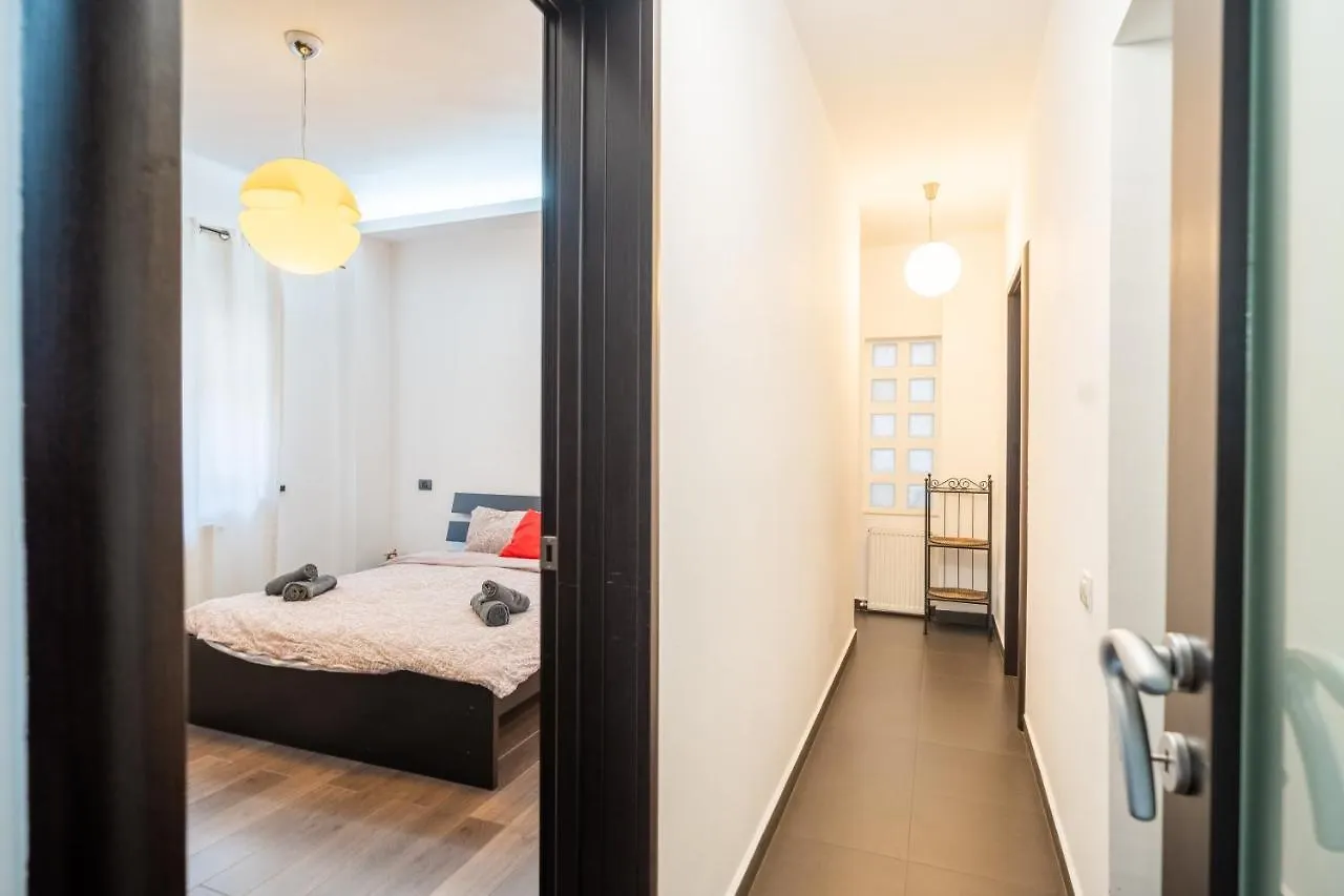 Cozy & Spacious Flat Near Victoriei Square Bucureşti